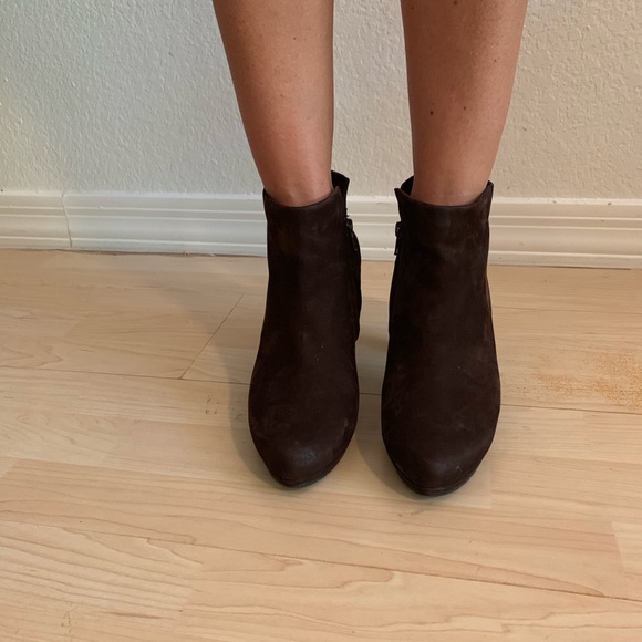 Paul Green  Brown Joslin  Ankle Heels - Picture 5 of 8